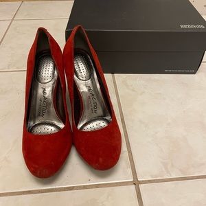 Kenneth Cole Reaction Red Heels size 6.5